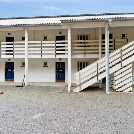 Amaru - 500m From The Sea By Interhome